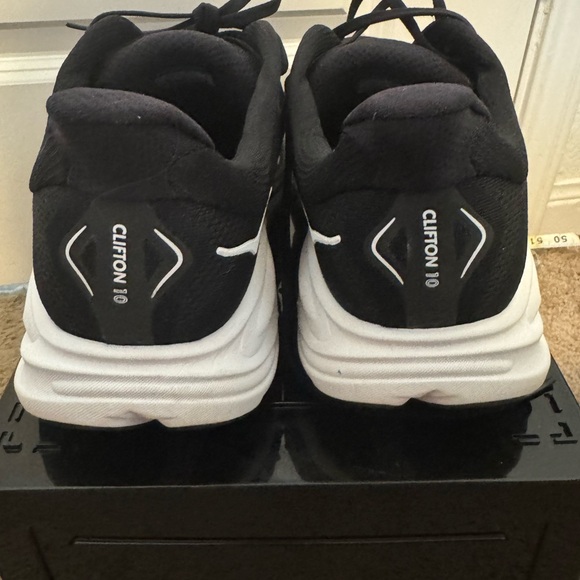 Hoka Clifton 10 extra wide Men's Black white Running Shoes - Picture 2 of 7